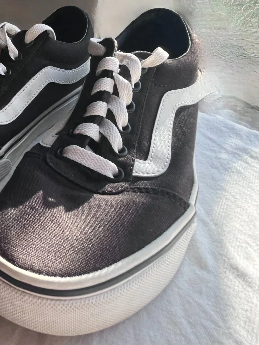 Vans Ward Canvas Black Women’s 6.5 — $18 OBO